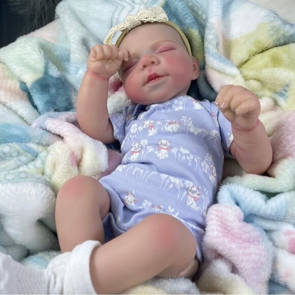 🆕18Inch Reborn Baby Dolls Full Vinyl Body Girls Sleeping Baby Doll with Toy - Picture 5 of 5